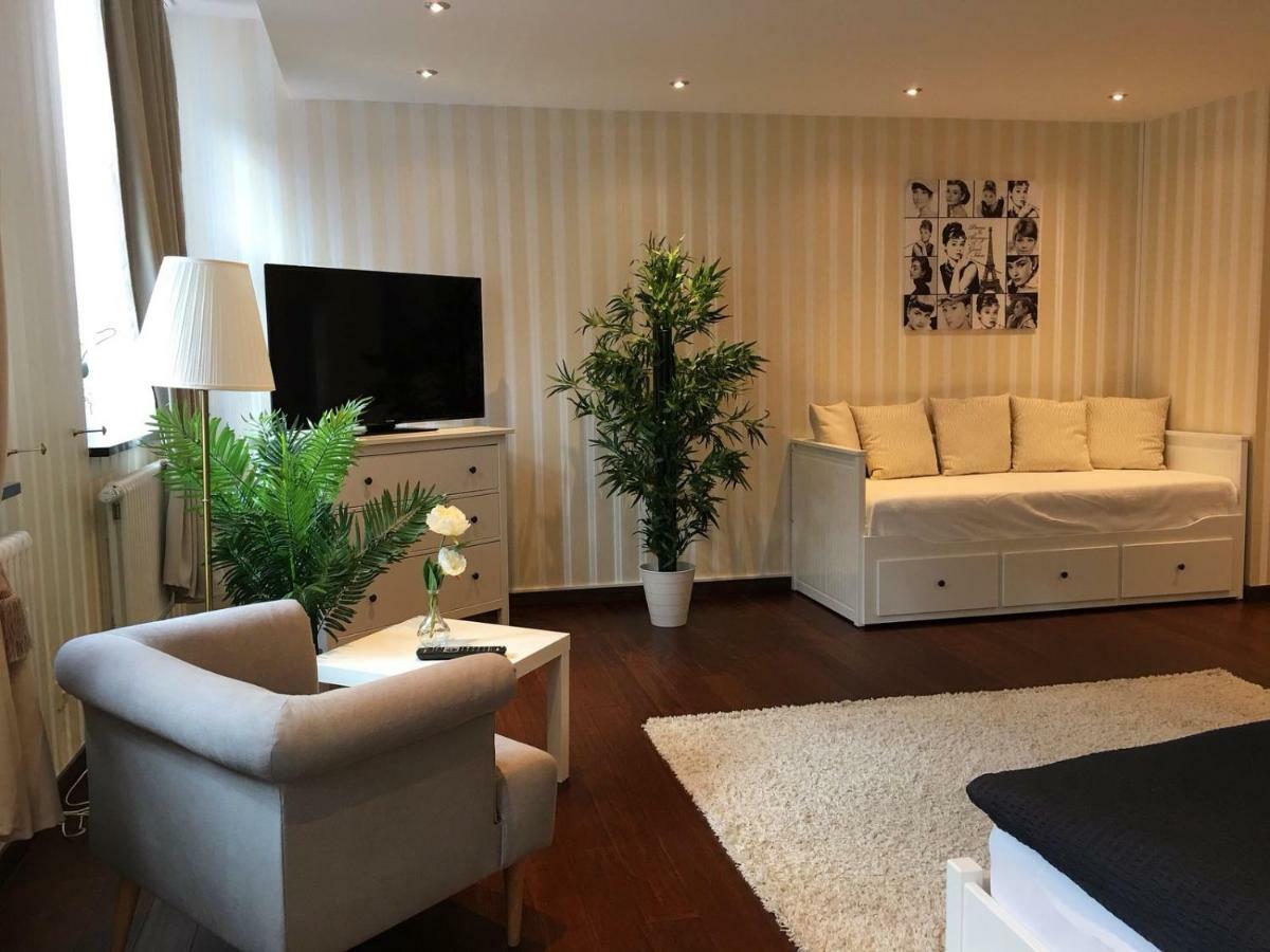 Aparthotel C'Est La Vie Saarlouis Exteriör bild